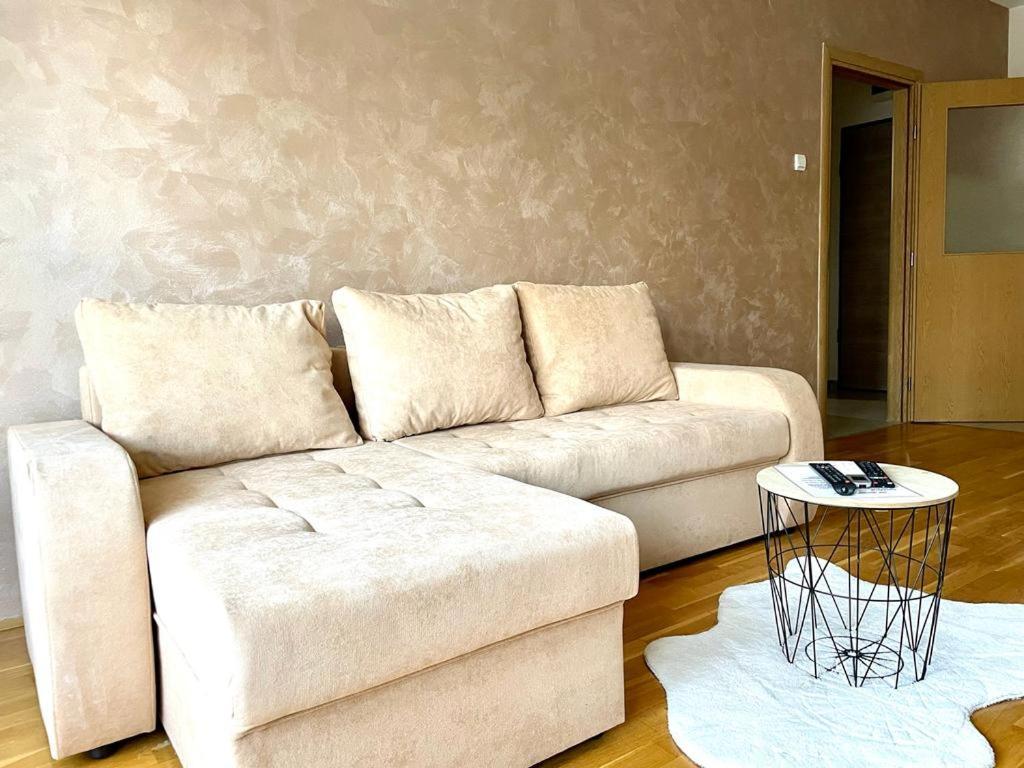 Appartamento Naki Apartman Podgorica Camera foto